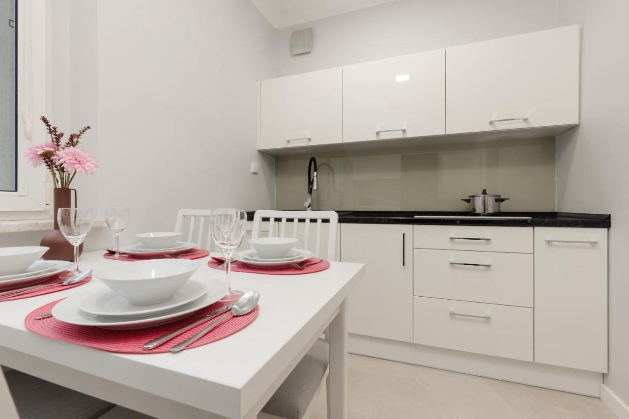 Bright Apartment Kasprzaka Warsaw Wola Near Metro Station By Noclegi Renters Luaran gambar